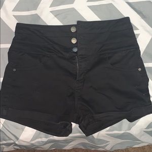 Tinseltown Highwaisted Black Shorts